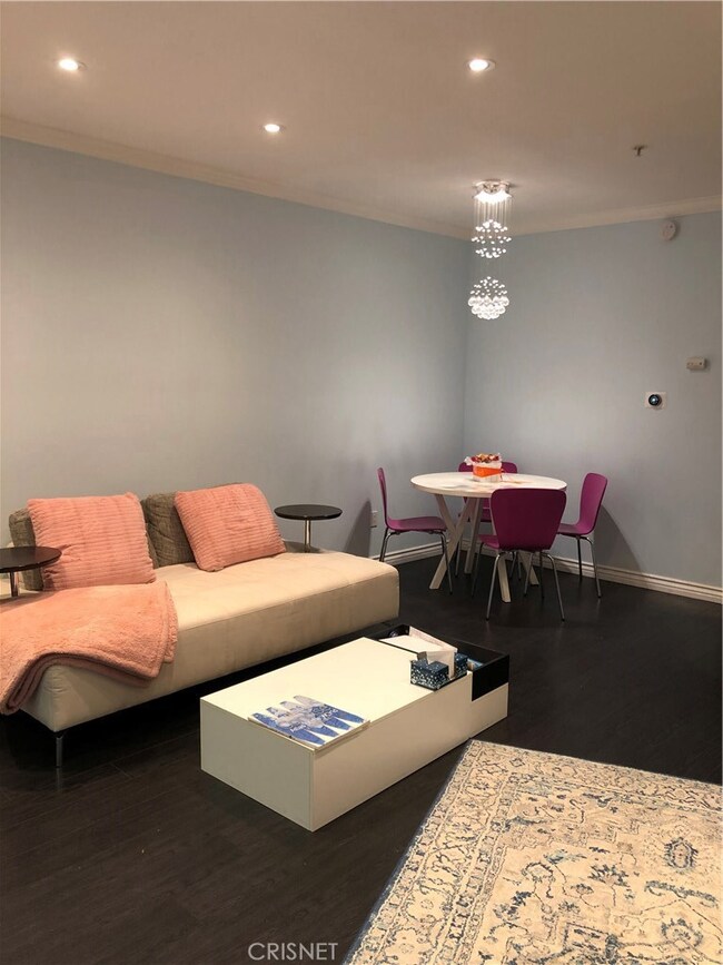 5250 Premiere Hills Cir unit 102, Woodland Hills, CA 91364 - photo 4