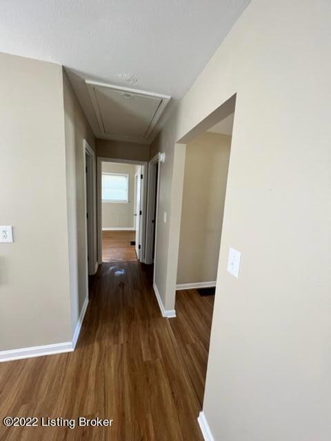 6204 E Manslick Rd, Louisville, KY 40219 - photo 5