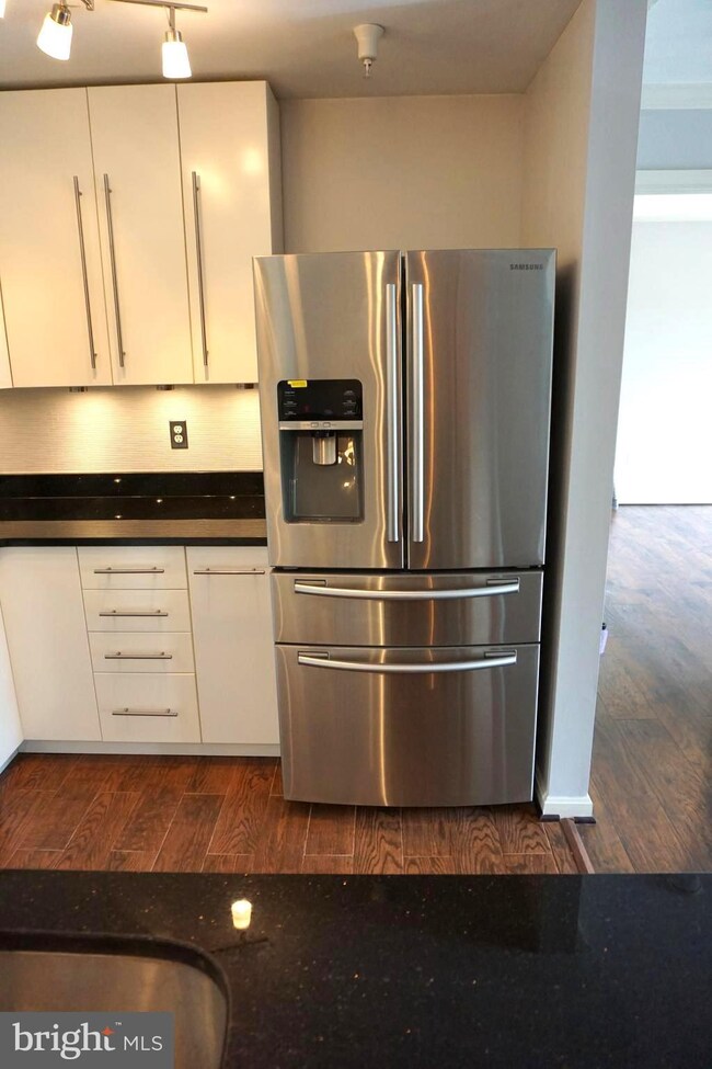 18815 Sparkling Water Dr unit H, Germantown, MD 20874 - photo 4