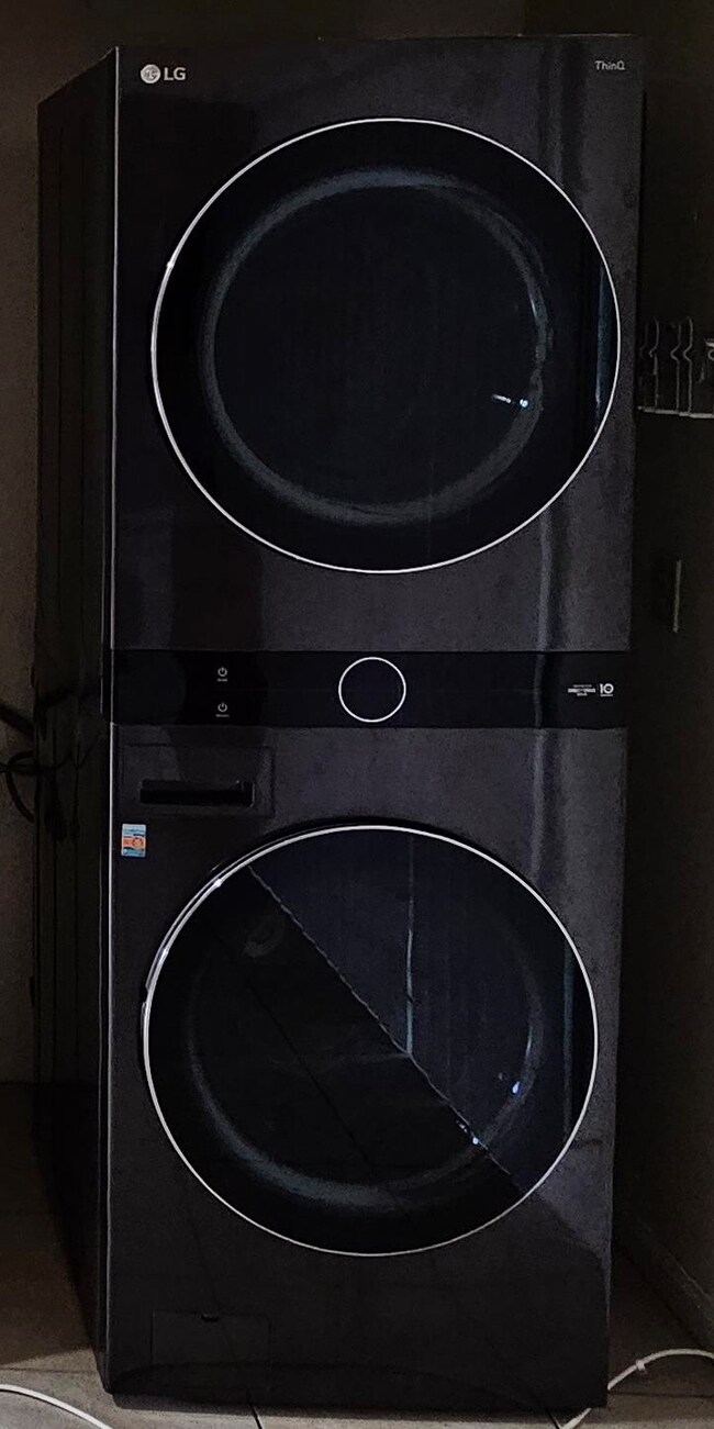 835 White Dr unit 835, Tallahassee, FL 32304 - photo 5