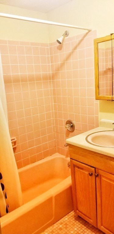 383 Langley Rd unit 2A, Newton Center, MA 02459 - photo 4