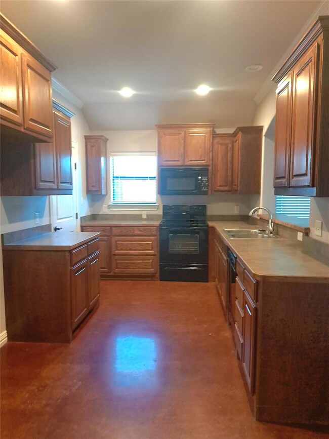 1301 Dicey Rd unit 209, Weatherford, TX 76085 - photo 6