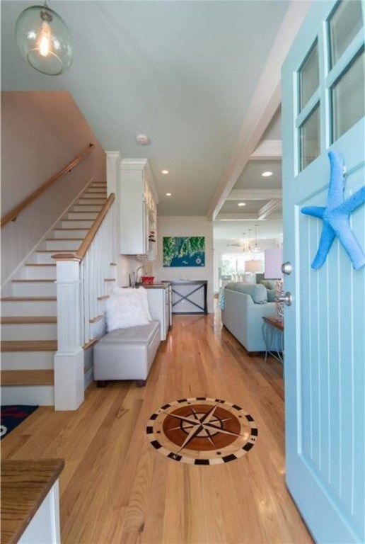 10 Julia Ct, Middletown, RI 02842 - photo 3