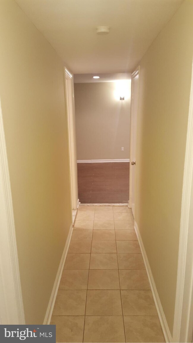 1949 Addison Rd S unit 1949, District Heights, MD 20747 - photo 7