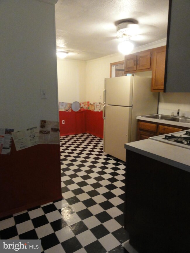 1115 Armistead St, Glen Burnie, MD 21061 - photo 7