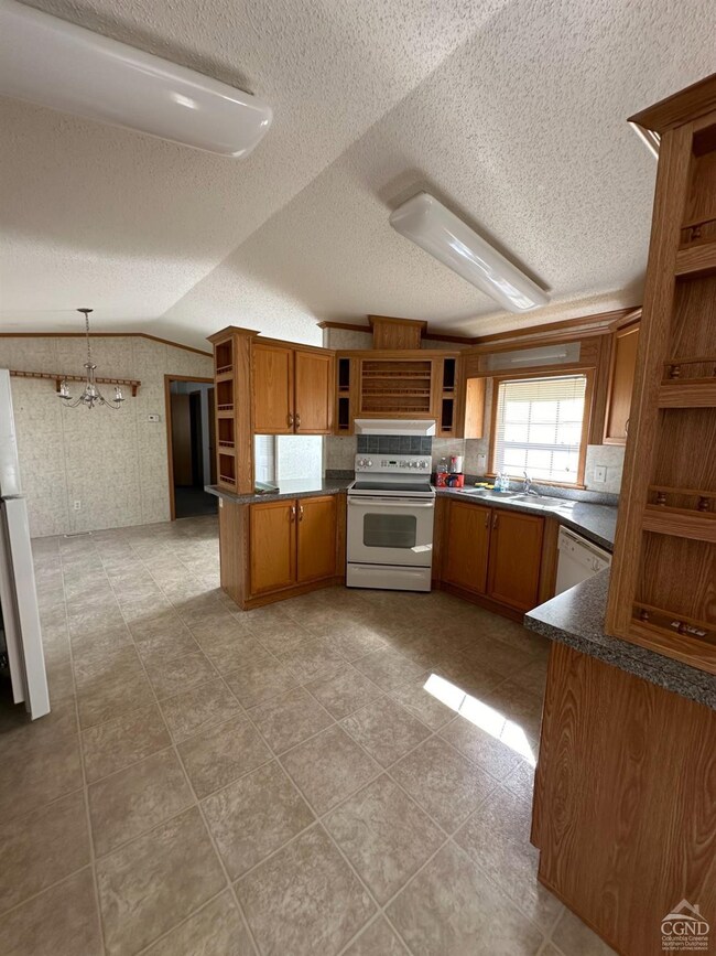 3459 Route 9 unit 92, Hudson, NY 12534 - photo 2