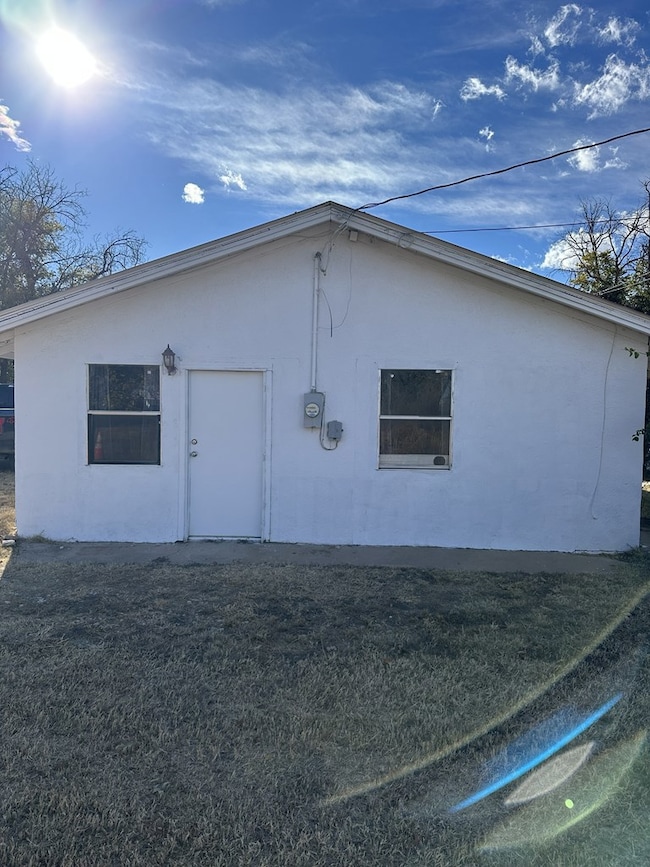 1104 N 5th St, Alpine, TX 79830 - photo 2