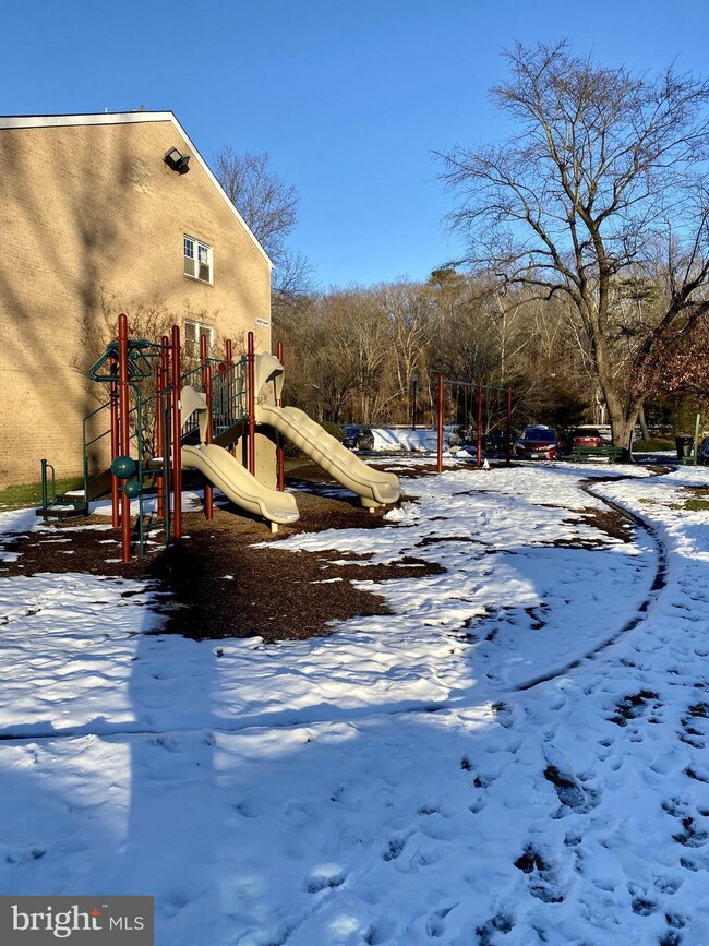 9459 Fairfax Blvd unit 103, Fairfax, VA 22031 - photo 3