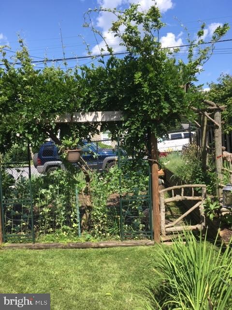 1036 Olive St, Coatesville, PA 19320 - photo 7