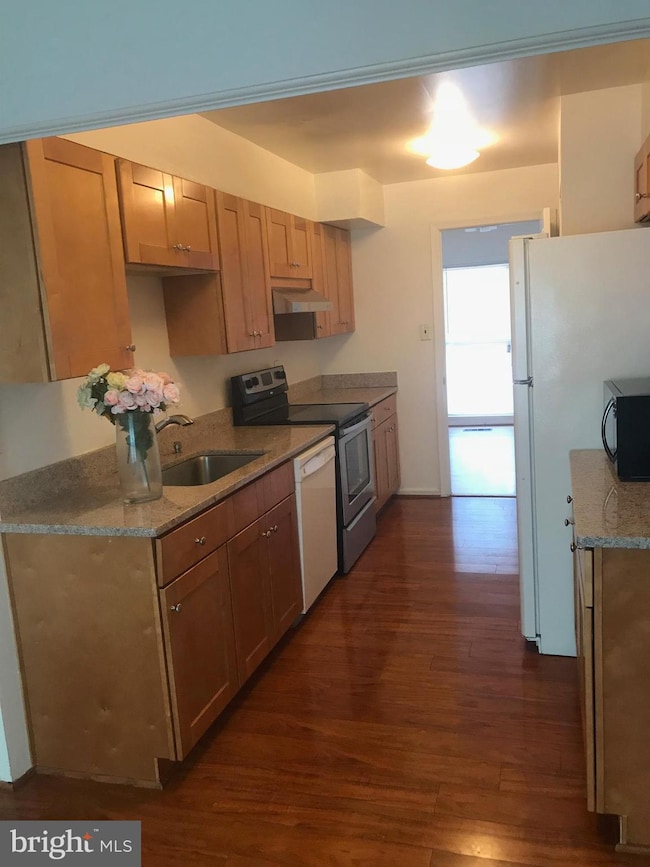 10271 Arizona Cir, Bethesda, MD 20817 - photo 4