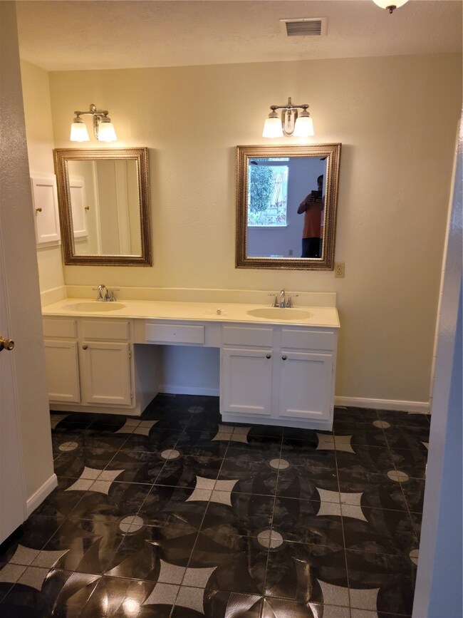 6606 Grand Haven Dr, Houston, TX 77088 - photo 7