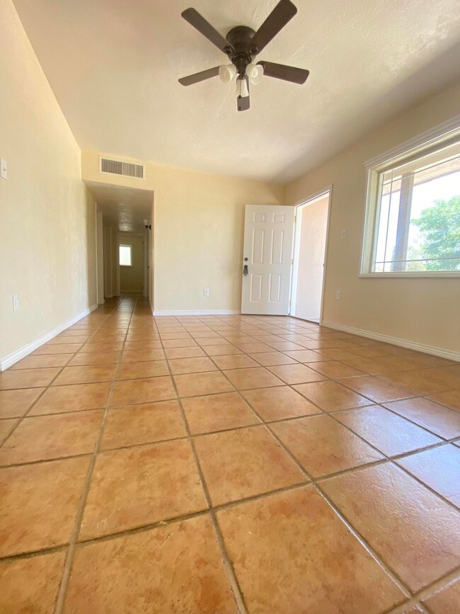 7332 Wilcox Dr, El Paso, TX 79915 - photo 6