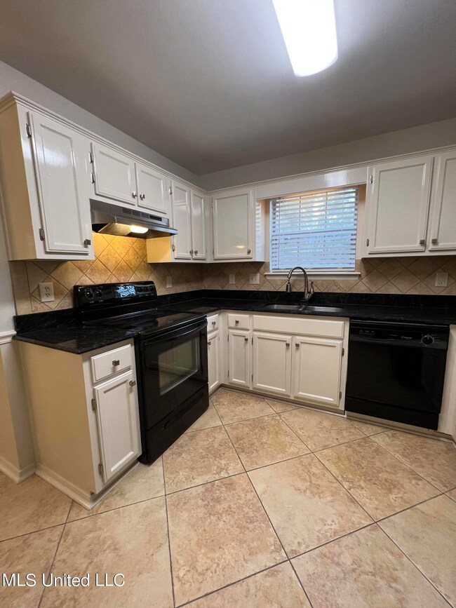 629 Clark Ave, Ocean Springs, MS 39564 - photo 5