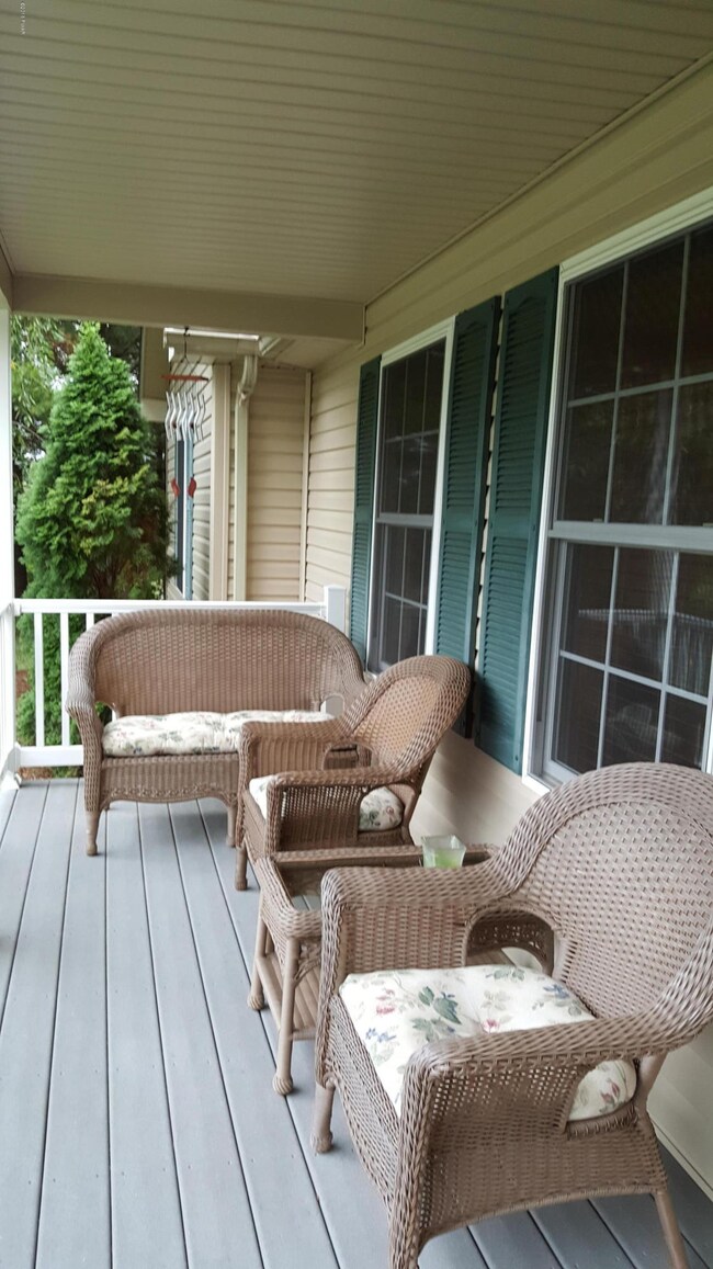 107 Stonegate Ct, Dingmans Ferry, PA 18328 - photo 6