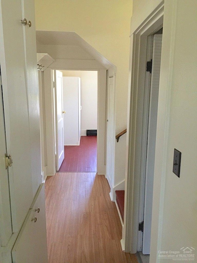 839 SW Cascade Ave, Redmond, OR 97756 - photo 7