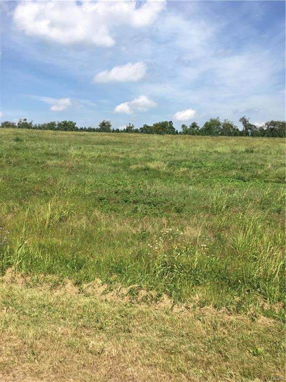 2364 Beacon Rd, Bath, PA 18014 - photo 3