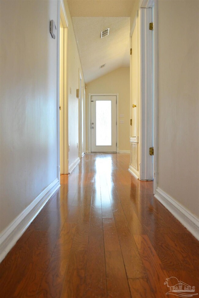 1784 Tillman Ln, Pensacola, FL 32526 - photo 7