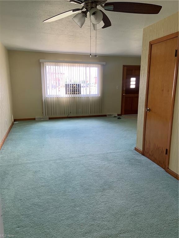 1674 Ridgewick Dr, Wickliffe, OH 44092 - photo 4