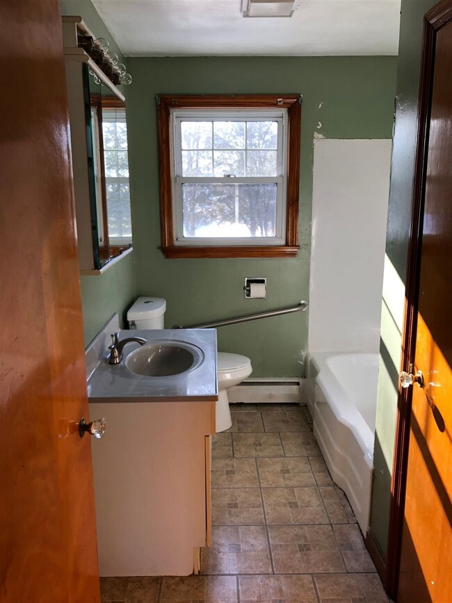 64 Norris St, Manchester, NH 03103 - photo 7