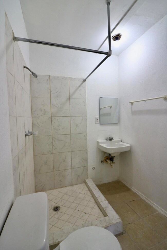 408 Lesa Ln, El Paso, TX 79915 - photo 7