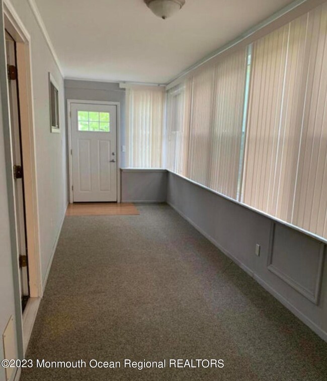 10 Walnut St, Toms River, NJ 08753 - photo 5