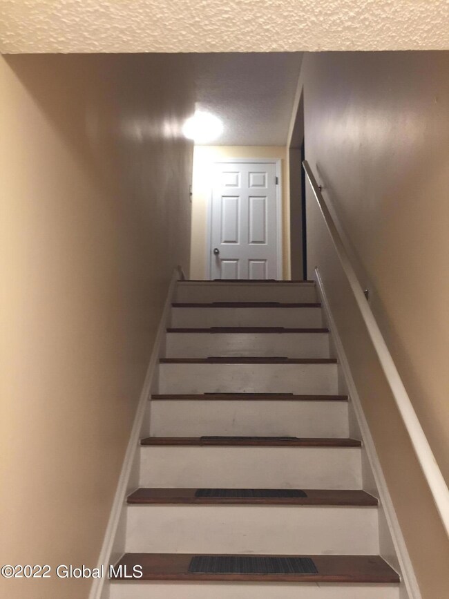 31 Scully Ave unit C, Latham, NY 12110 - photo 4