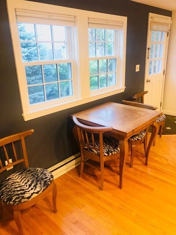 27 Leicester Rd unit B, Marblehead, MA 01945 - photo 2