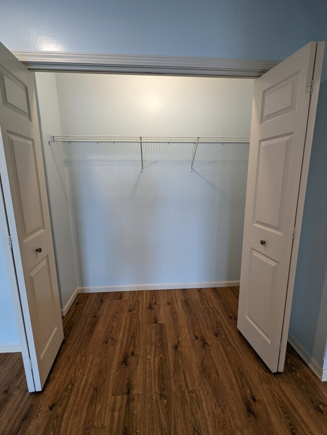 351 Town Place Cir unit 402, Buffalo Grove, IL 60089 - photo 5