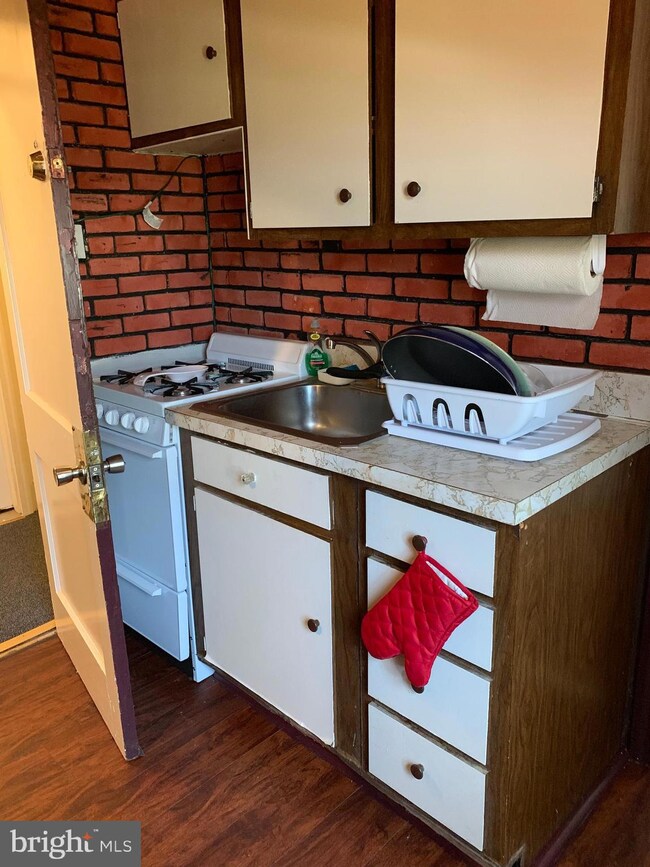 210 Garfield Ave, Norwood, PA 19074 - photo 4