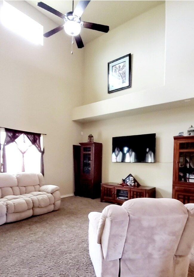 14841 Hunters Grove Ave, El Paso, TX 79938 - photo 6