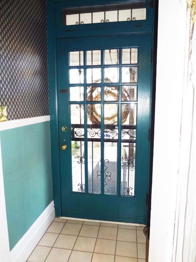 Vestibule Entry