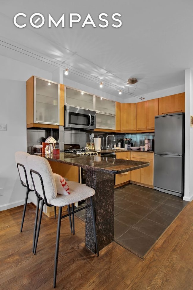 408 8th Ave unit 8B, New York, NY 10001 - photo 6