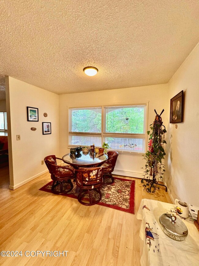4320 Checkmate Dr unit 13, Anchorage, AK 99508 - photo 5