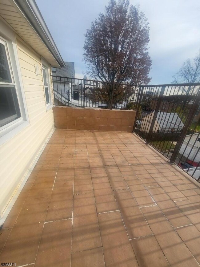 222 Vine St unit 224, Elizabeth, NJ 07202 - photo 4