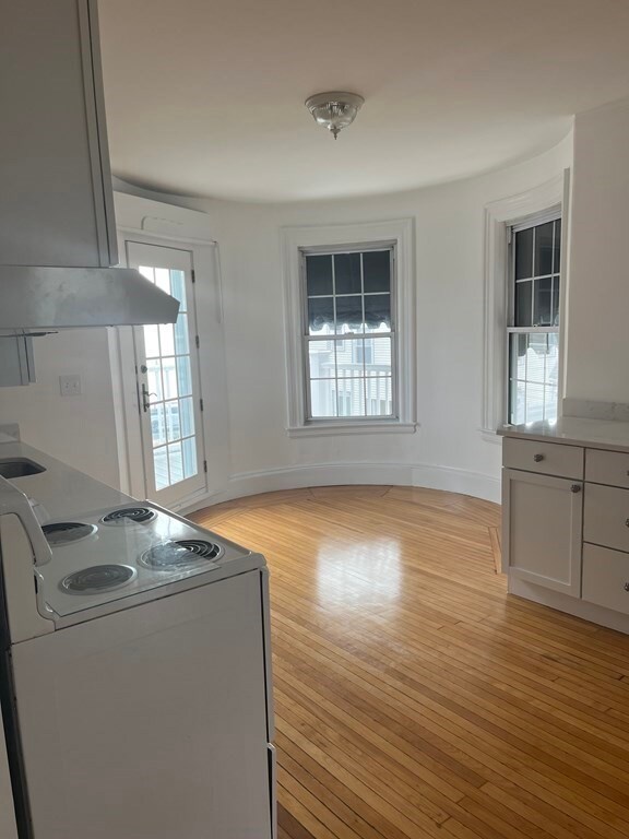 30 Ocean Terrace unit 2, Lynn, MA 01902 - photo 6