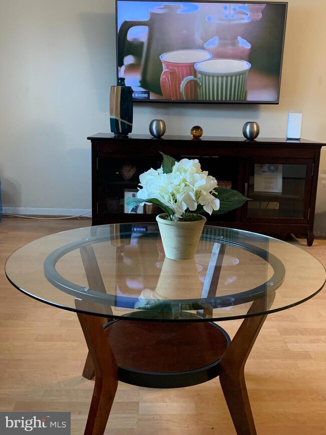 409 N Beauregard St unit 409, Alexandria, VA 22312 - photo 4