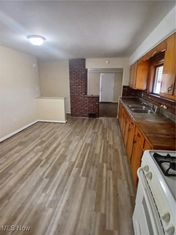 142 N Bridge St, Struthers, OH 44471 - photo 4