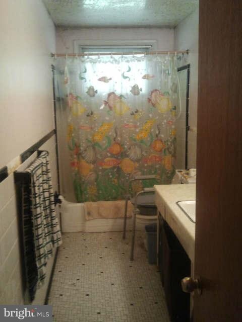 6810 Collinsdale Rd, Parkville, MD 21234 - photo 3