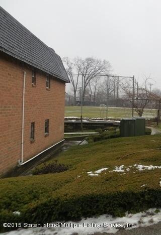 138 Fayette Ave unit D1, Staten Island, NY 10305 - photo 2