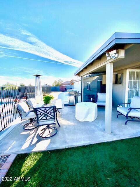 BERENS PATIO 3