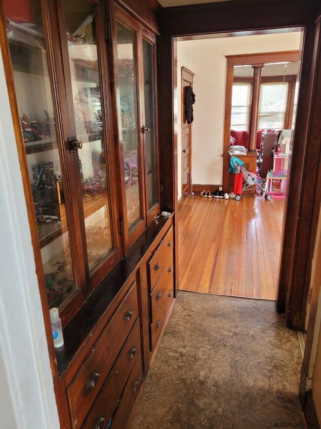 15 Barrows St, Albany, NY 12209 - photo 6