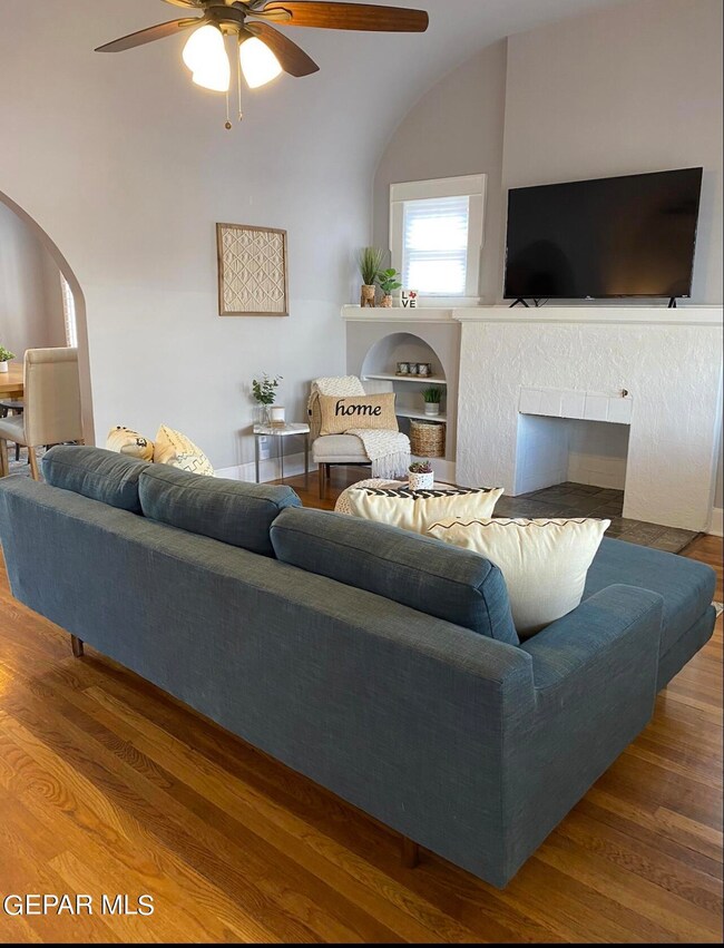 2804 Aurora Ave, El Paso, TX 79930 - photo 4