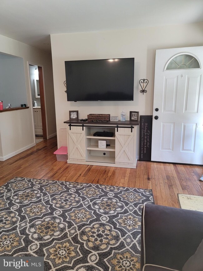 2490 Venezia Ave, Vineland, NJ 08361 - photo 4