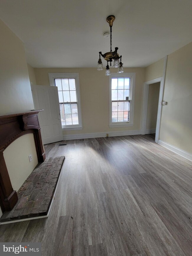 280 S Main St, Chambersburg, PA 17201 - photo 5