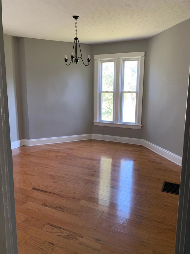 209 W 70th St, Cincinnati, OH 45216 - photo 7