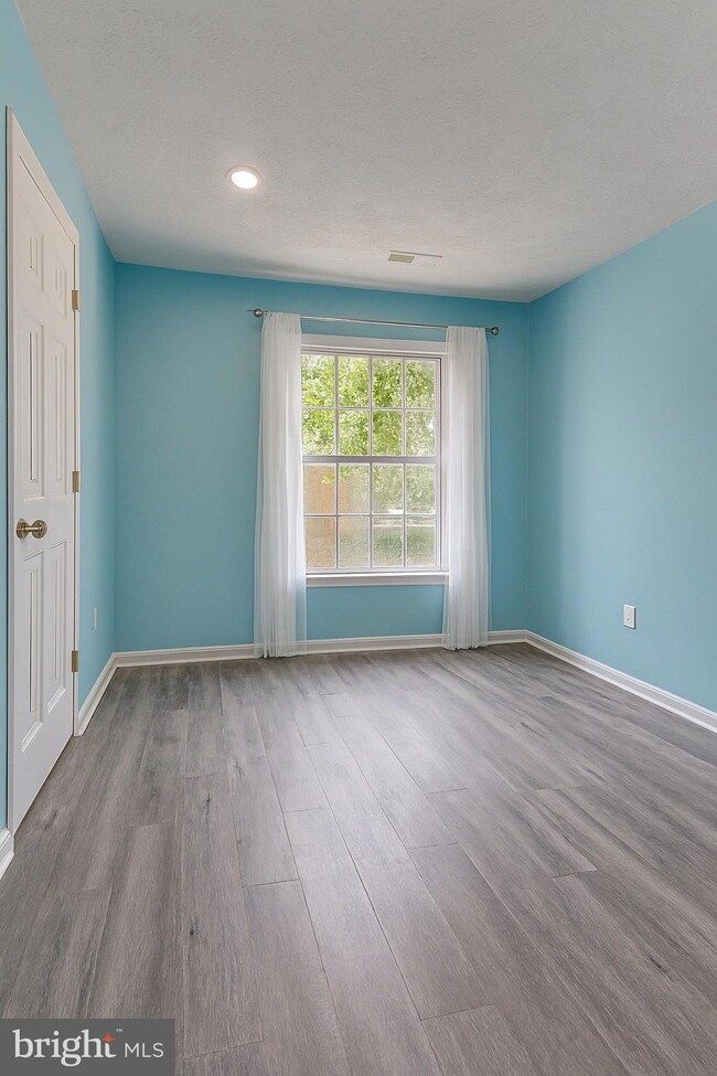 3361 Yost Ln unit 202, Dumfries, VA 22026 - photo 5