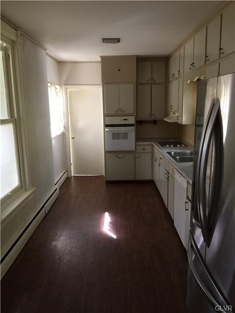 942 Oak St, Allentown, PA 18102 - photo 4