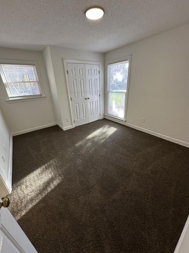 3521 Ivy Commons Dr unit 102, Raleigh, NC 27606 - photo 6