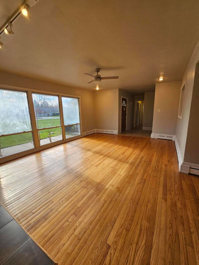 2446 Forest Park Dr, Dyer, IN 46311 - photo 4