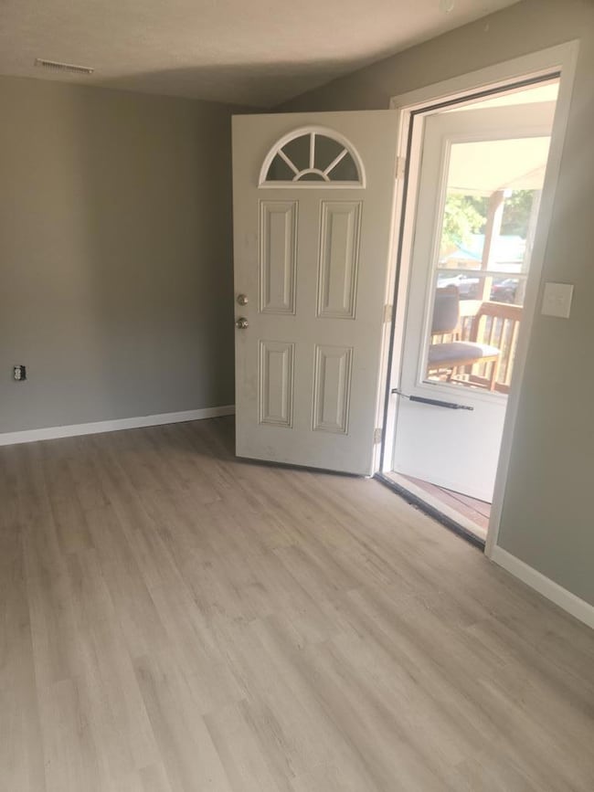 415 N Sullivan St, Blackstone, VA 23824 - photo 6